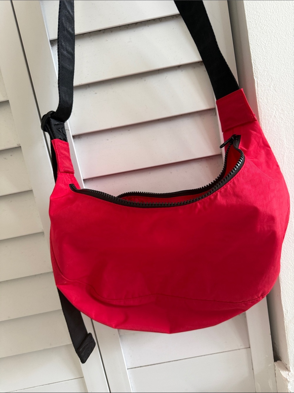 Cherry red baggu in great shape